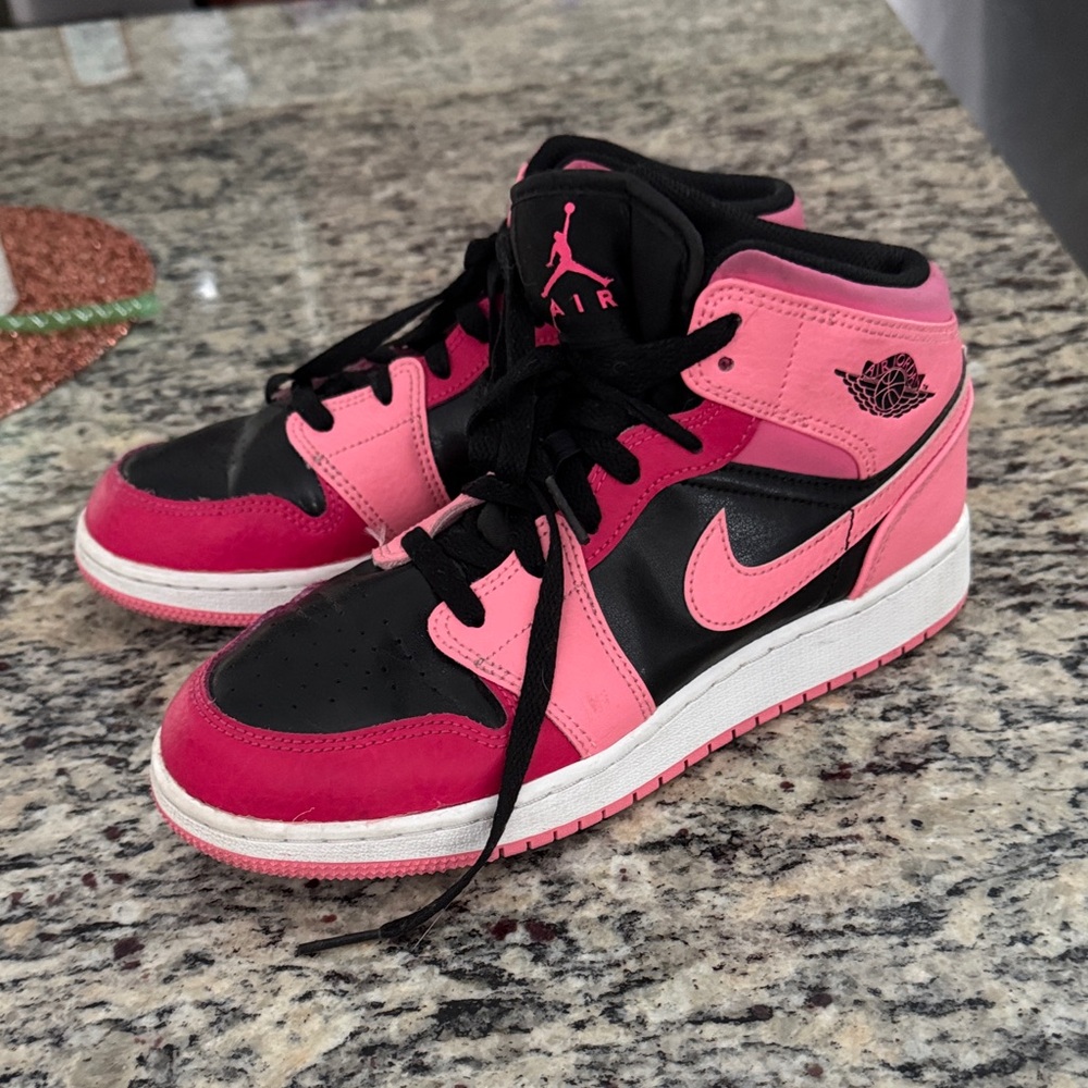 Nike Black and Pink Sneakers